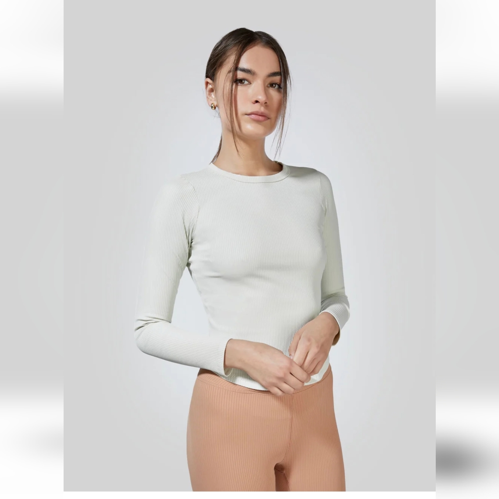 Year of Ours x Barry's Cream Long Sleeve Top, Medium